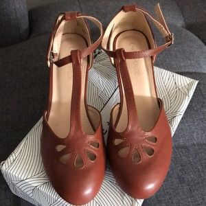 Brand new Chase + Chloe t-strap heels